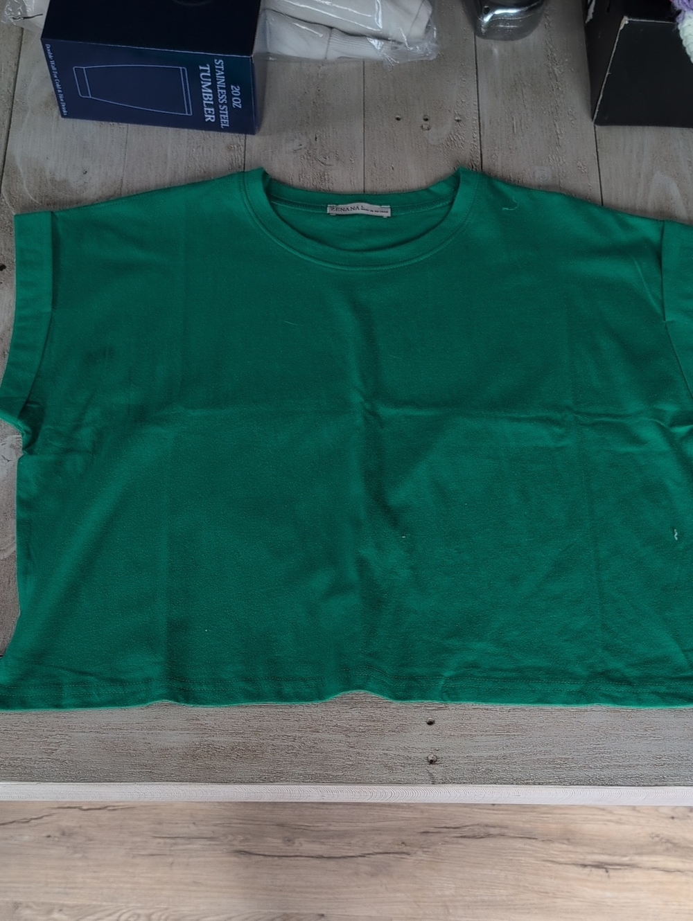 Zenana Outfitters Emerald Green Short Sleeve Crewneck Tee
